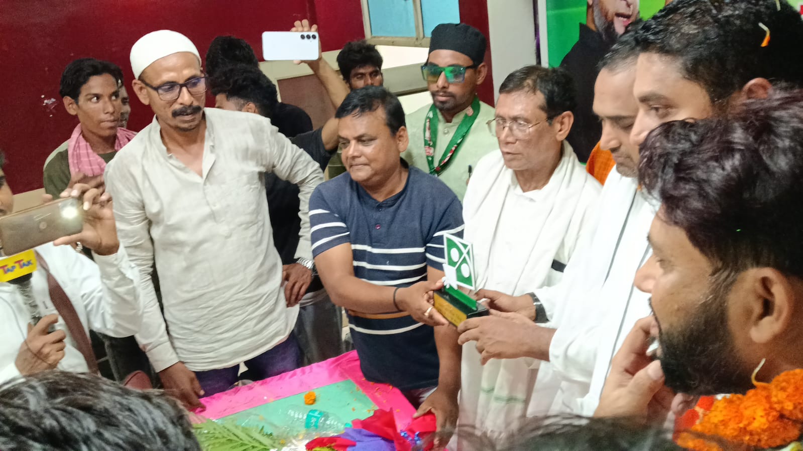 नवादा खबर: बिहार शरीफ के अलिस  पैलेस हॉल में एआईएम ने रखा प्रेस वार्ता…